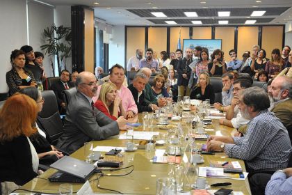 Reunion_x_ViolenciaLaboral.jpg